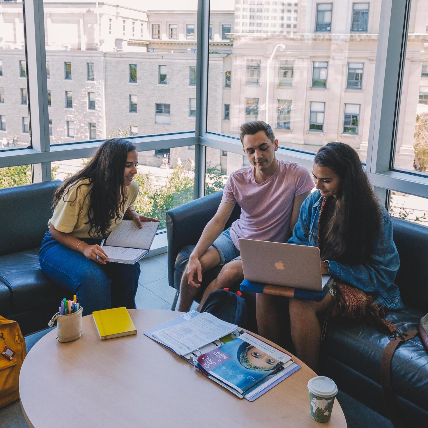 Étudiants de premier cycle à Desmarais
